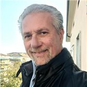 Insegnante di Canto nonchè Cantante professionista